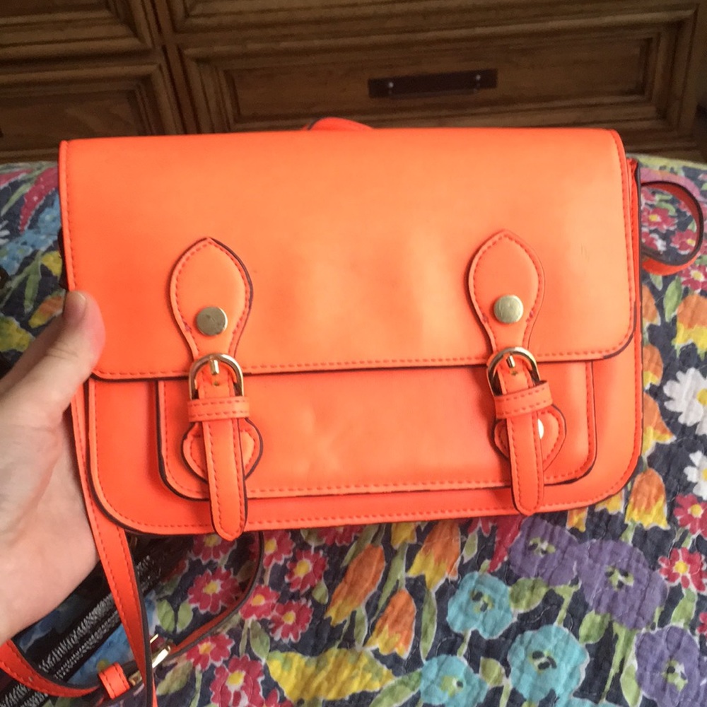Steve Madden Neón orange crossbody purse